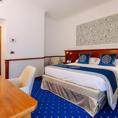 Grand Hotel Terme & Spa มอนเตกรอตโต แตร์เม ภายนอก รูปภาพ