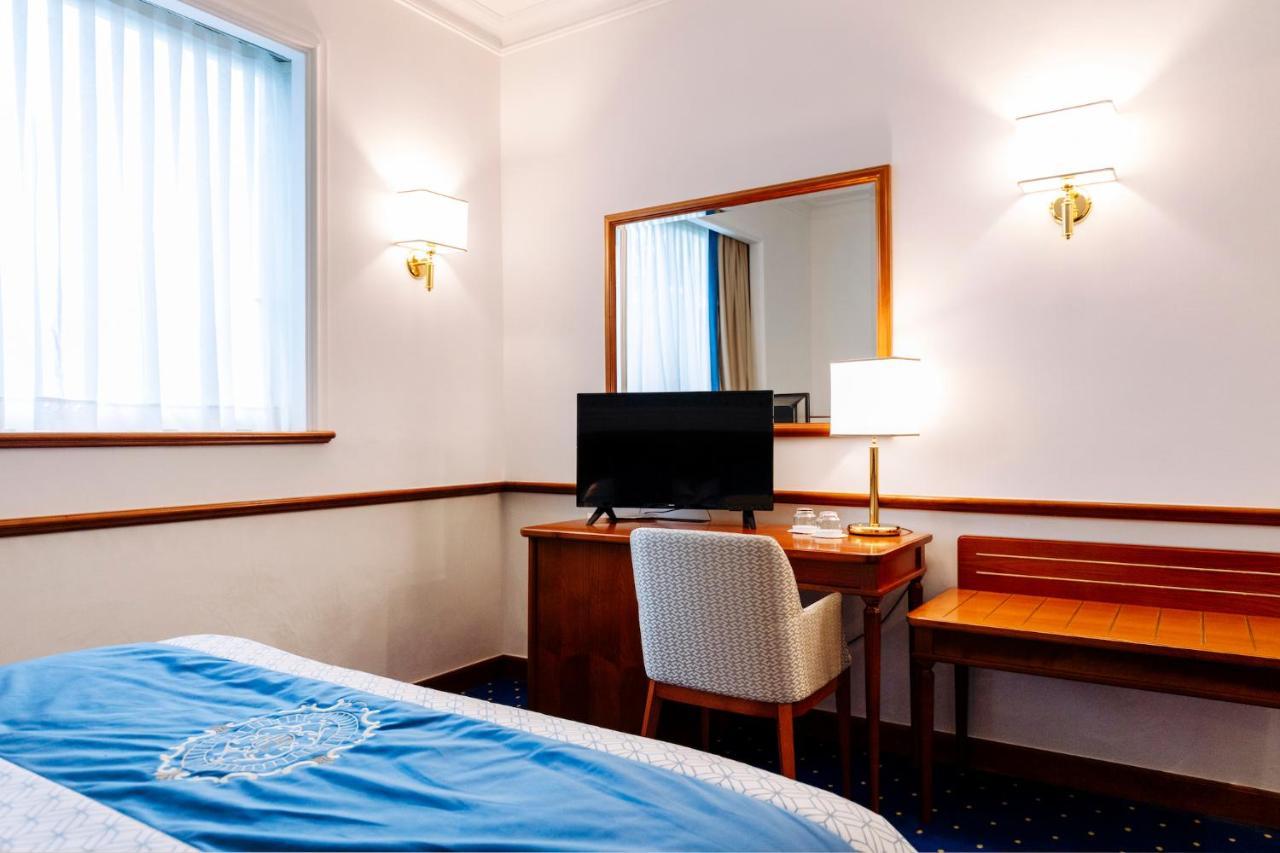 Grand Hotel Terme & Spa มอนเตกรอตโต แตร์เม ภายนอก รูปภาพ