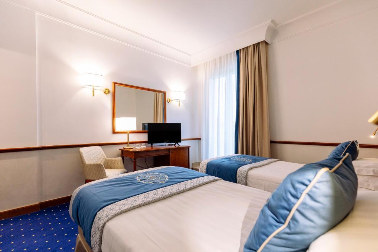 Grand Hotel Terme & Spa มอนเตกรอตโต แตร์เม ภายนอก รูปภาพ