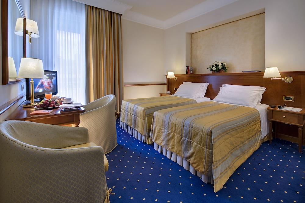 Grand Hotel Terme & Spa มอนเตกรอตโต แตร์เม ภายนอก รูปภาพ