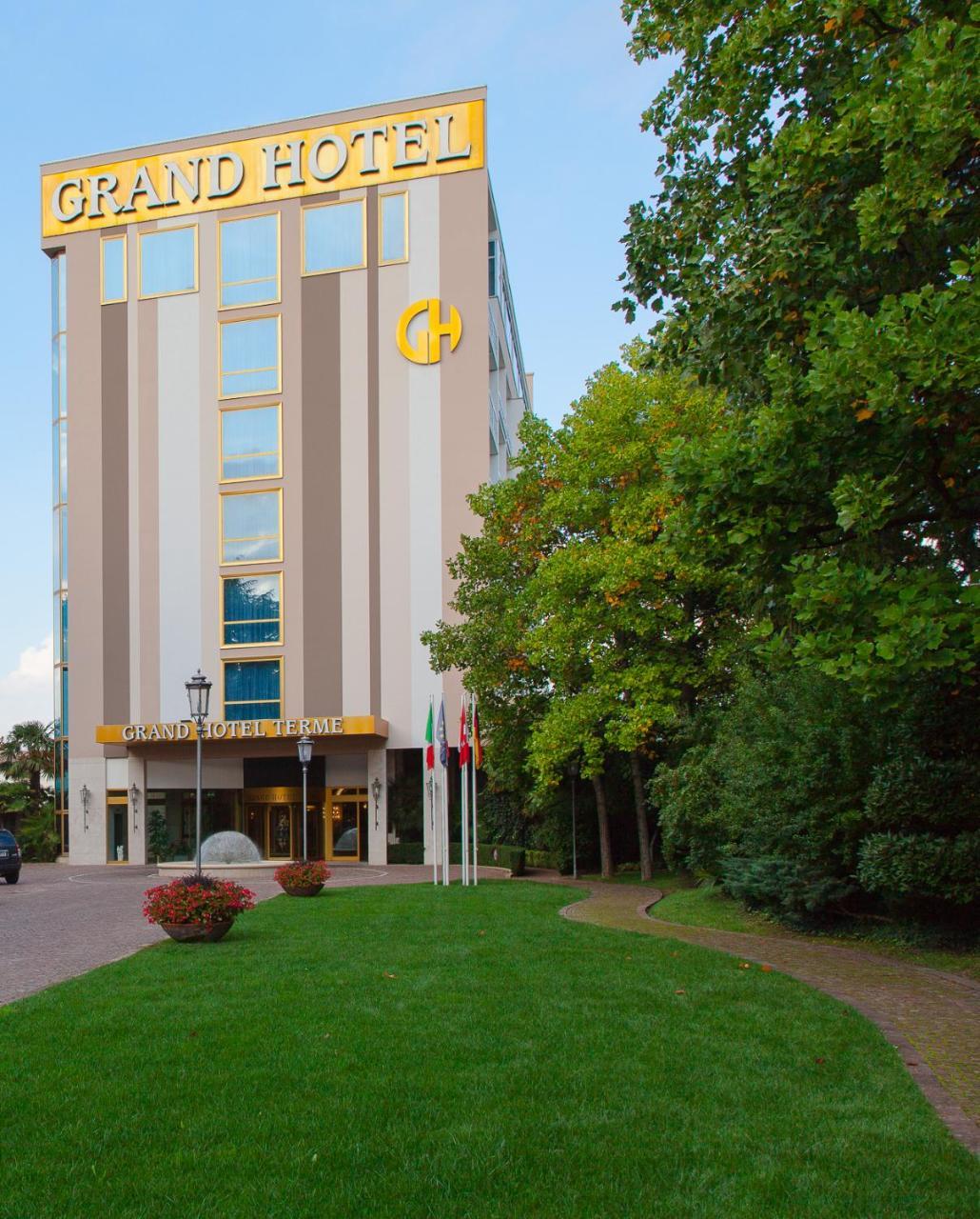 Grand Hotel Terme & Spa มอนเตกรอตโต แตร์เม ภายนอก รูปภาพ